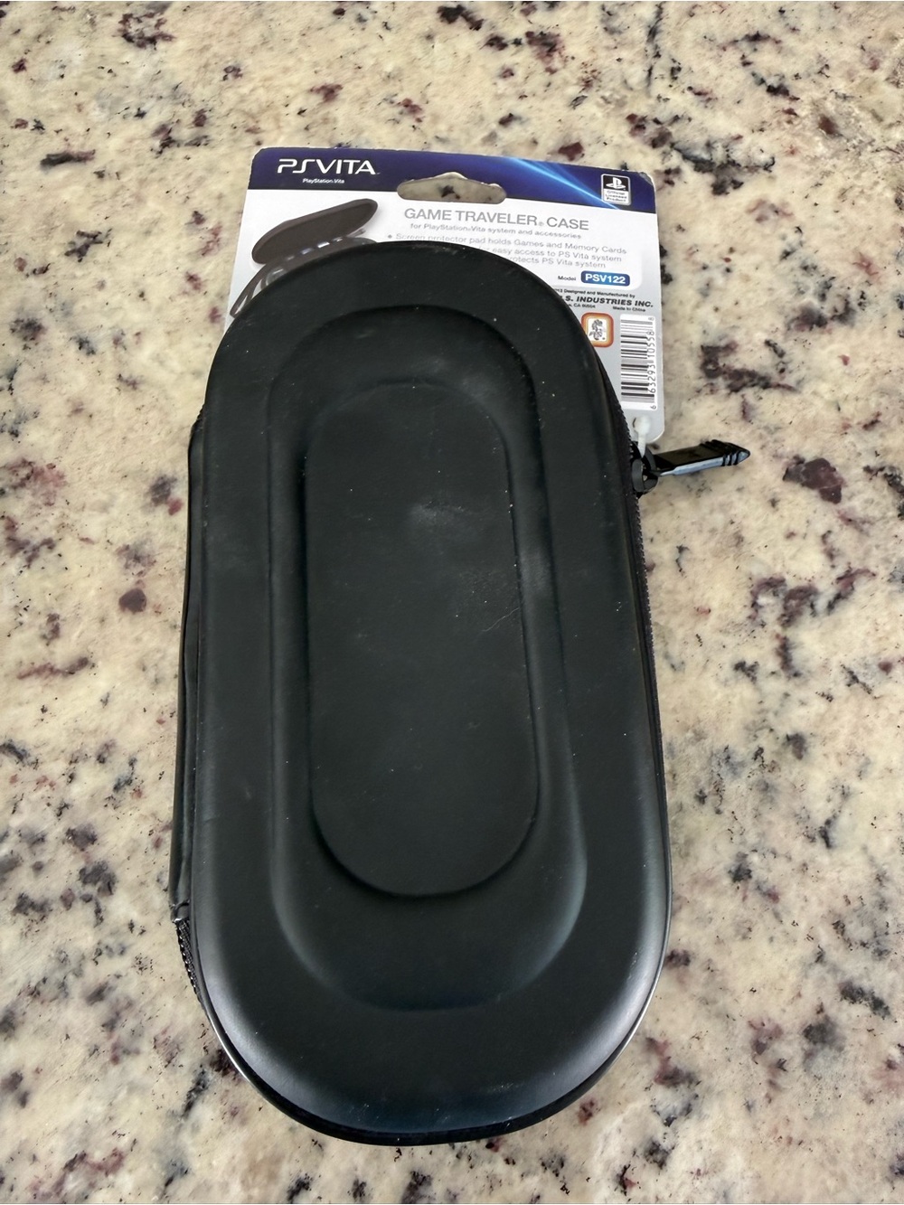 Sony PS Vita Game Traveler Case in Black - Picture 3 of 4